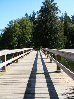 Cabins And Campground At Cultus Lake Park Chilliwack Bagian luar foto